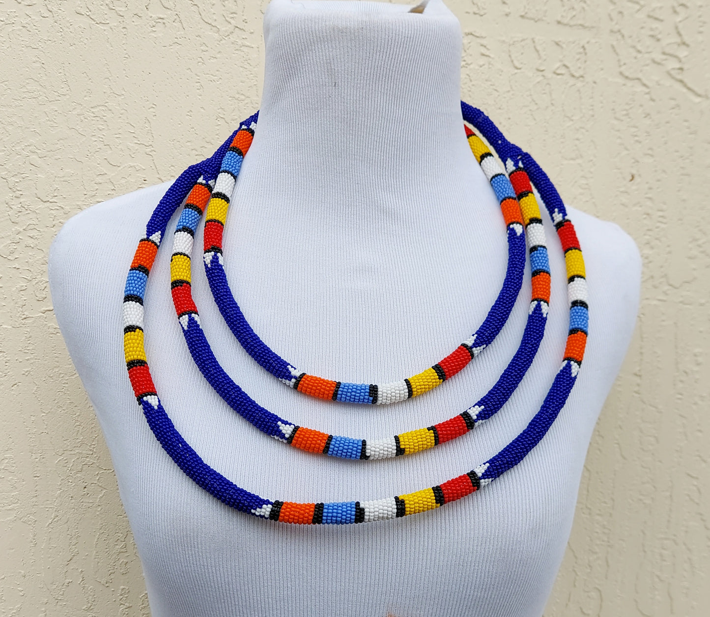 Beaded triple band straw Necklace. Women's jewelry