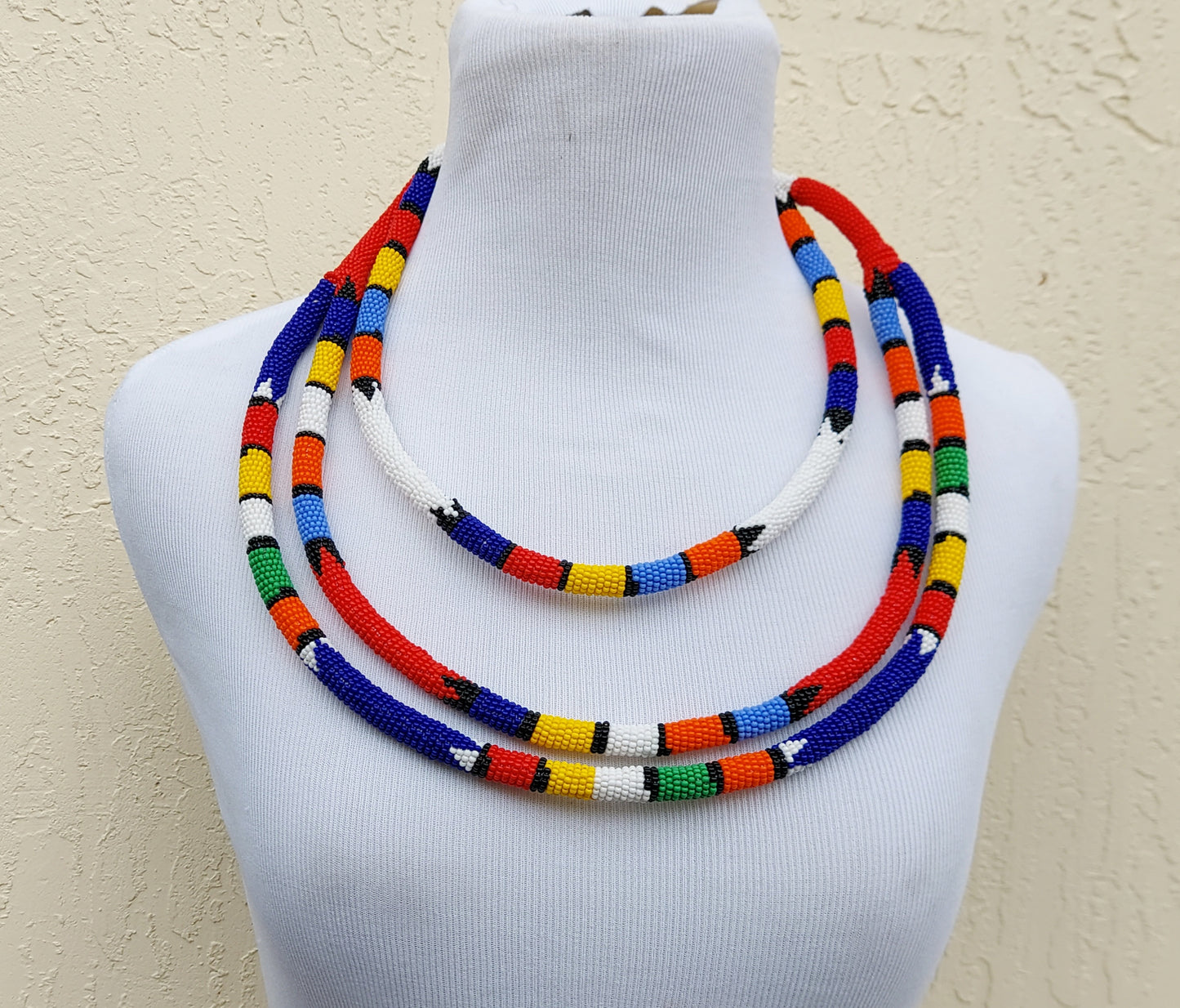 Beaded triple band straw Necklace. Women's jewelry