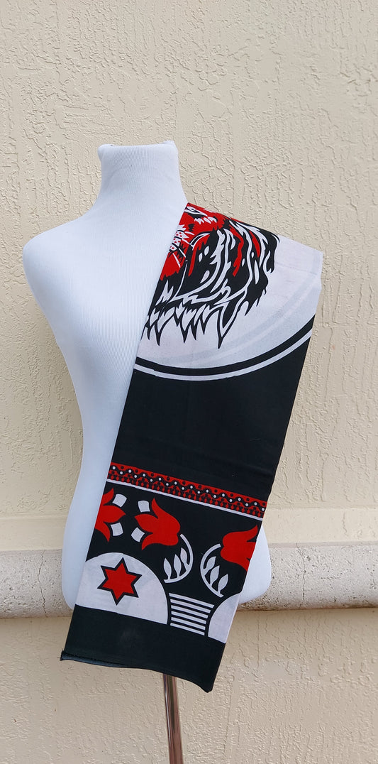 Lion Ibhayi lamadlozi. Ancestral fabric